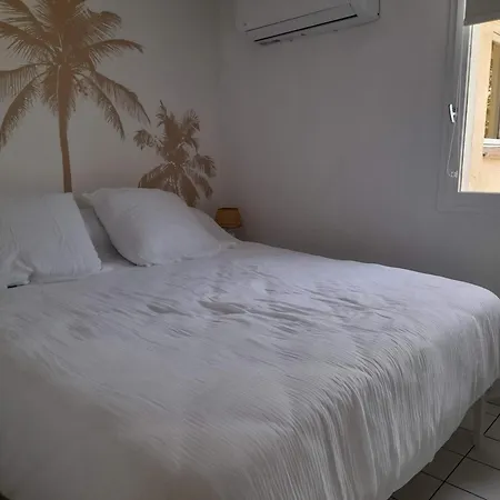 Дом отдыха Maison Entierement Restauree Et Meublee A Neuf